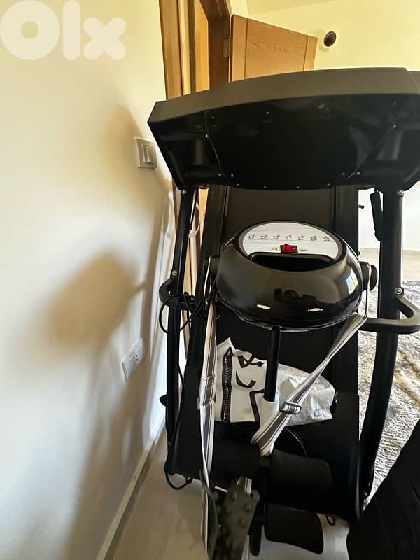 Sports Master Treadmill TD-240 – Excellent Condition! 1