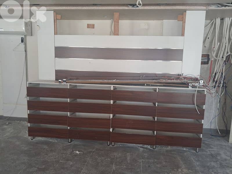 ديكور محل كامل للبيع 15