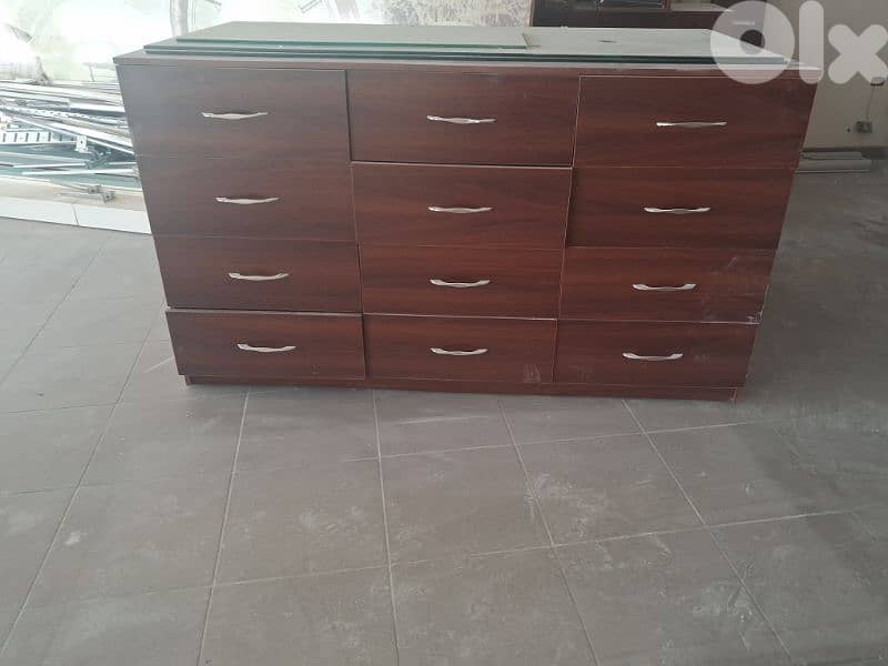 ديكور محل كامل للبيع 17