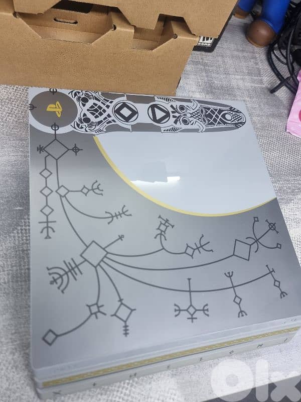 ps4 pro god of war edition 5