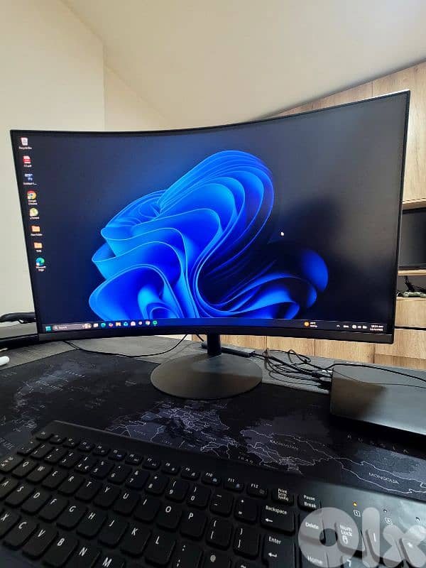 SCREEN SAMSUNG 27 INCH CURVE 4