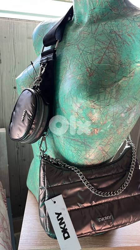 DKNY CROSSBAG WITH EXTRA POCHETTE 2