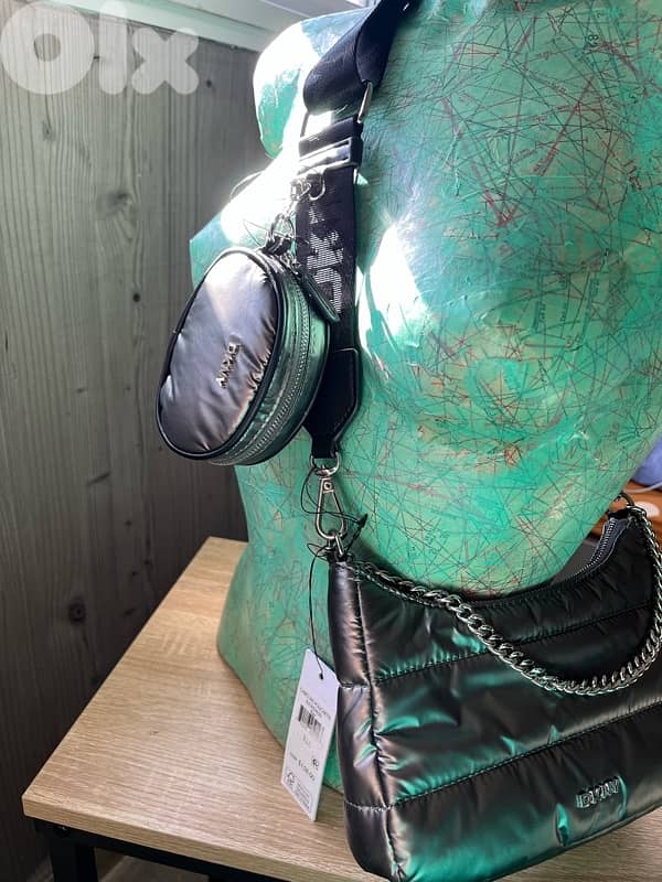 DKNY CROSSBAG WITH EXTRA POCHETTE 3