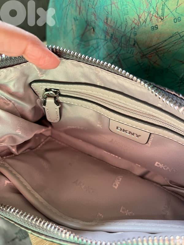 DKNY CROSSBAG WITH EXTRA POCHETTE 8