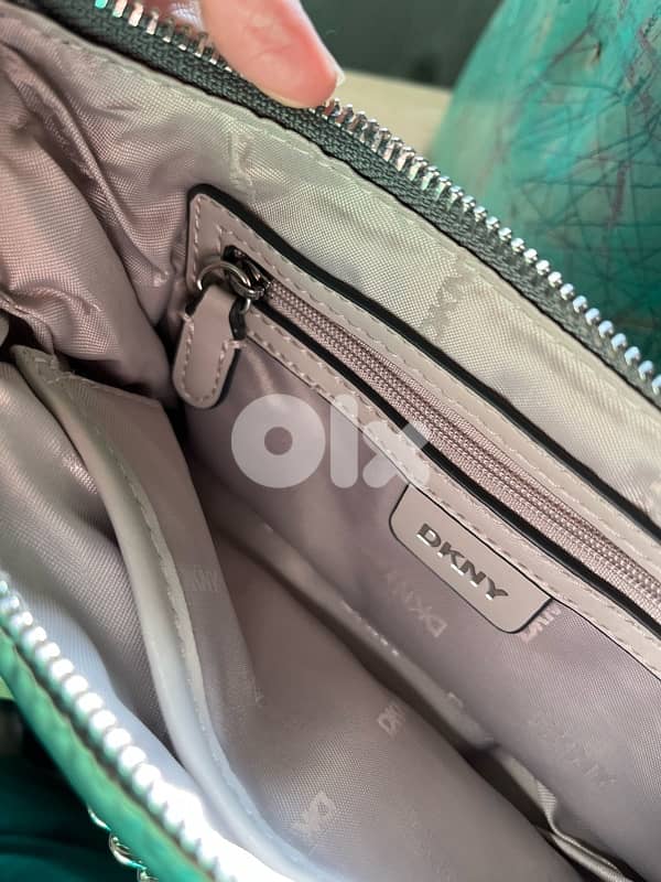 DKNY CROSSBAG WITH EXTRA POCHETTE 9