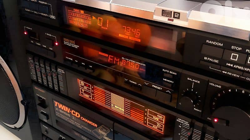 sharp stereo  with classic sound level meter Vintage since 1980 ستريو 4