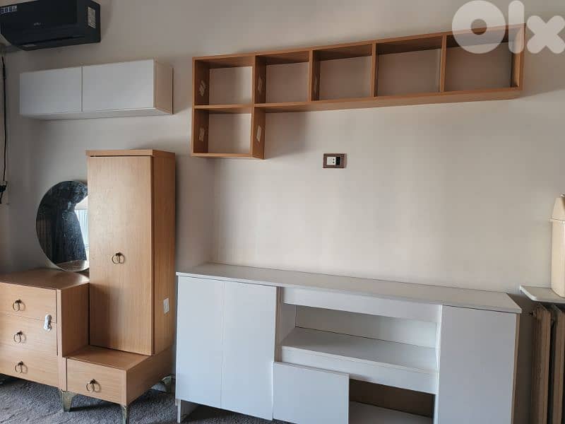 TV unit  & make up treasury & 4 barade la balcony 0