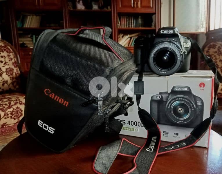 Camera Canon eos4000D+KiT 1