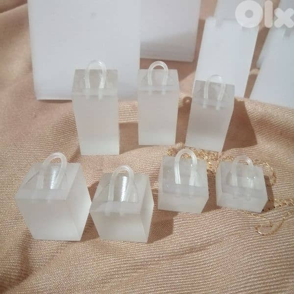 Plexi stands for jewelry display 1