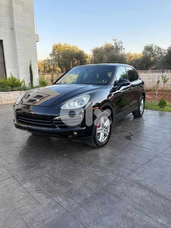 Porsche Cayenne 2011 0