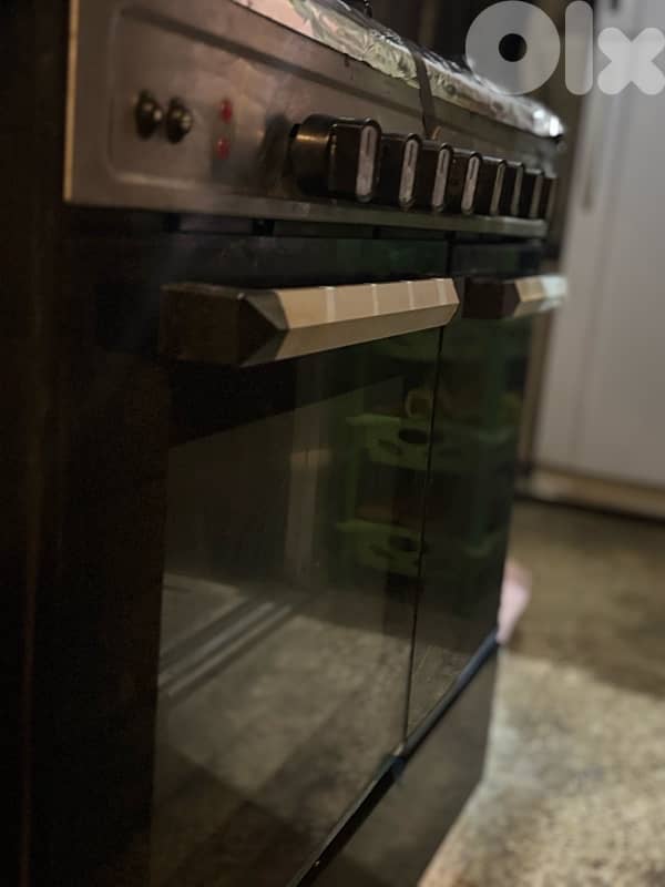 italy gaz used like new 6 eyes 2