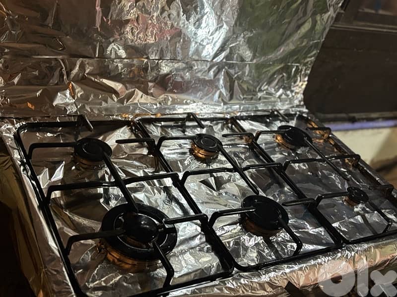 italy gaz used like new 6 eyes 3