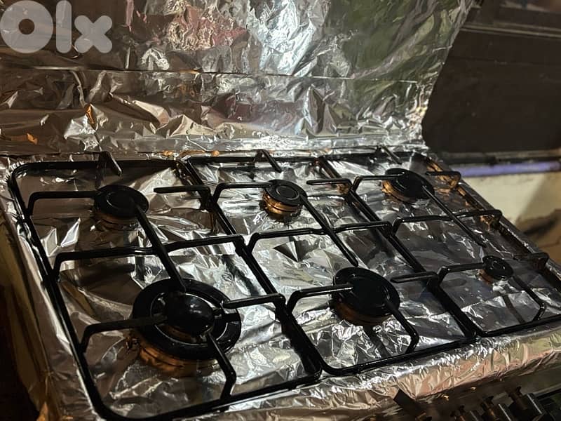 italy gaz used like new 6 eyes 4