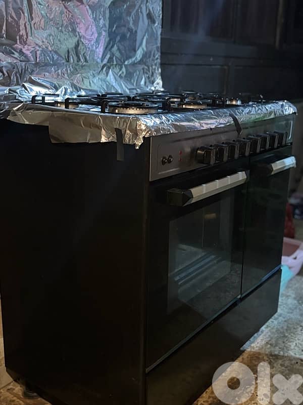 italy gaz used like new 6 eyes 5