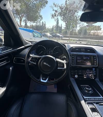 Jaguar F-Pace 2018 R sport 30t AWD