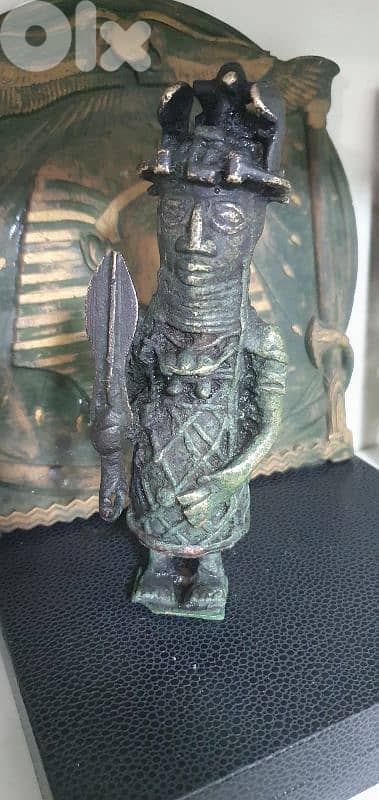 antique warior statue bronze 0