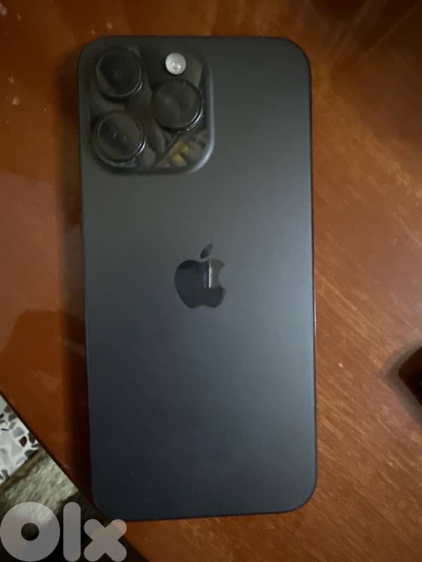 iphone 15 pro max used like new 0