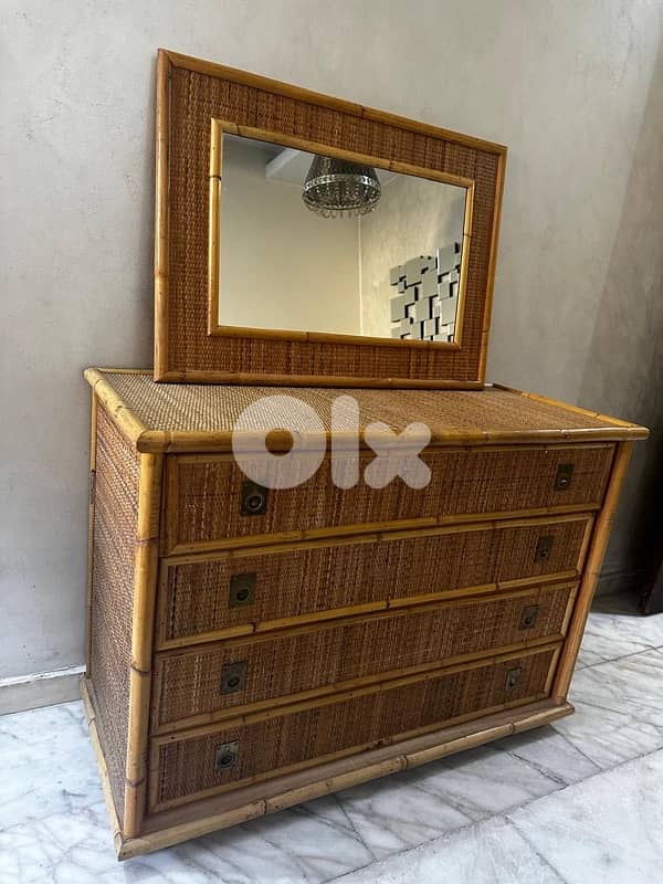 vintage bamboo dresser like new. 320$ 3