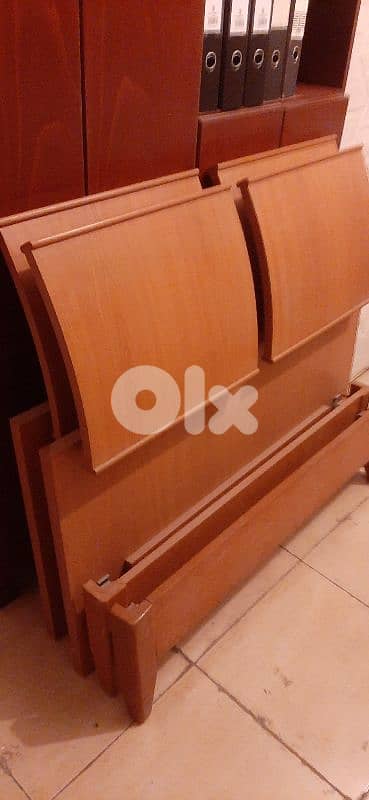 2 single beds × 100cm with mattresses 0