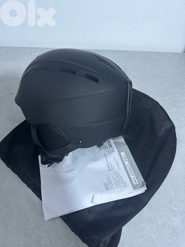 Brand NEW Ski helmet 1