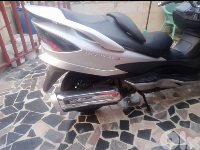 Suzuki skywave 250 cc 1