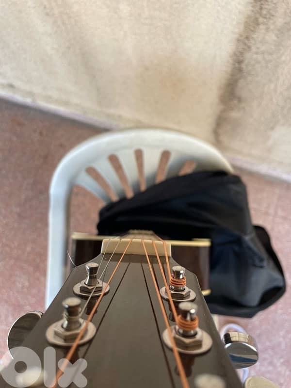 accoustic guitar 4