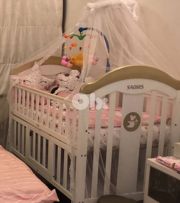 تخت خشب شبه مستعمد 0