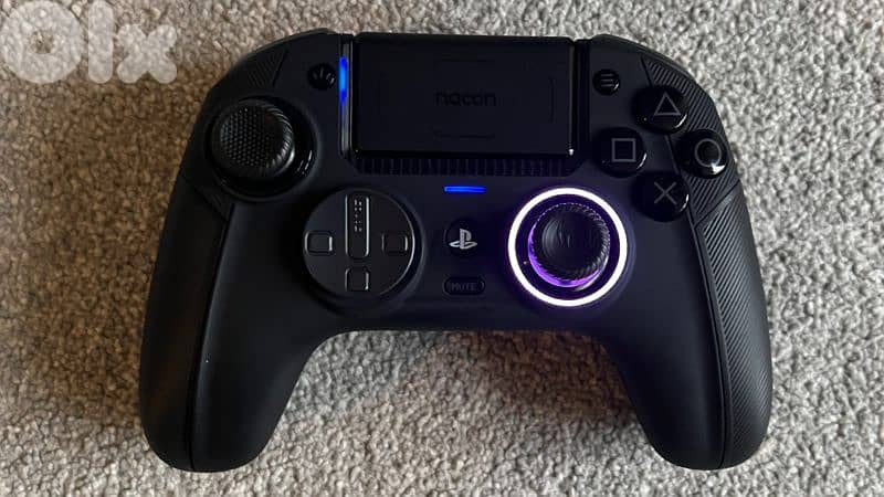 Nacon Revolution 5 Pro 1