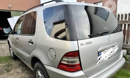 مرسيدس بنز آخر 2001