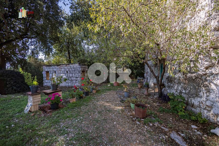 Ajaltoun 200m2 Traditional House  | 1800m2 Land | Private Street | GA 8