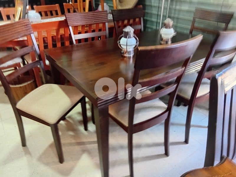 صفرا ٦كراسي شبه جديد 1