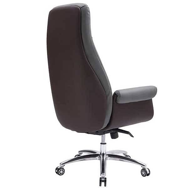 the 1921 boss chair 3