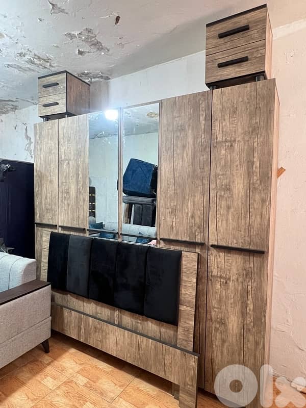 غرفة نوم كاملة متوفرة بجميع الالوان من المعمل 0