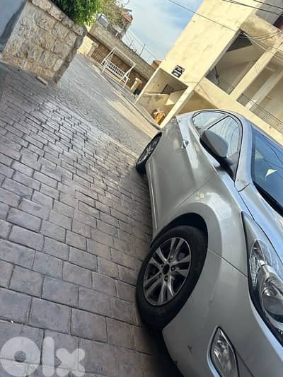 Hyundai Elantra 2014