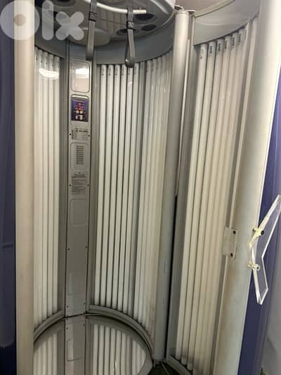 solarium 42 lamps  180 w I 6 Made in holanda ( plus 35 more lamps )