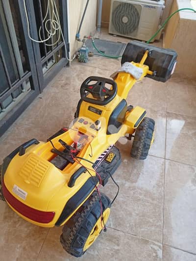 جرافة لعبة مستعملة للبيع