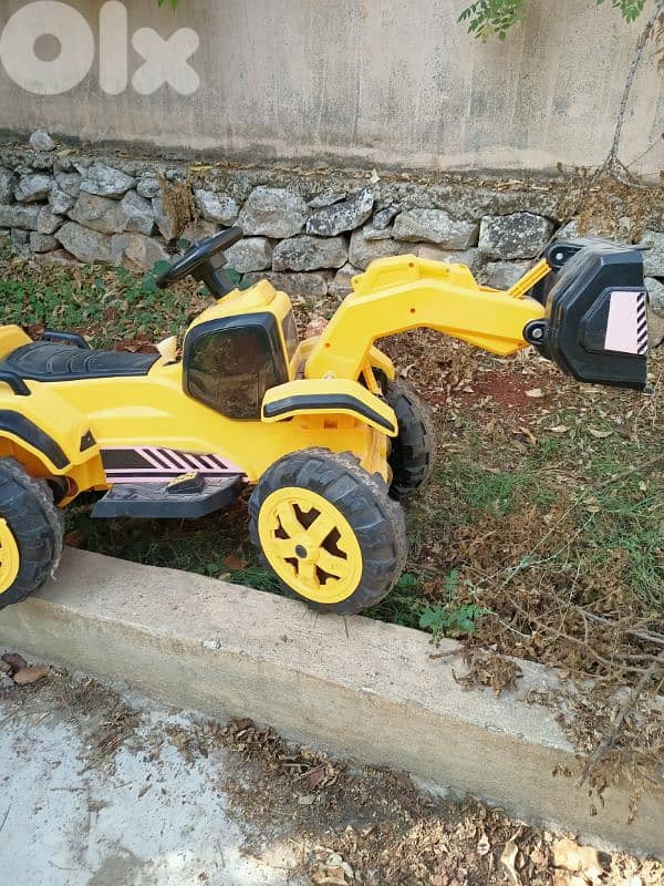 جرافة لعبة مستعملة للبيع 2