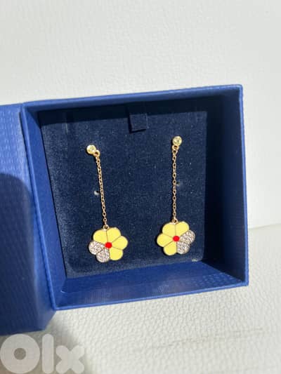 Swarovski flower earrings
