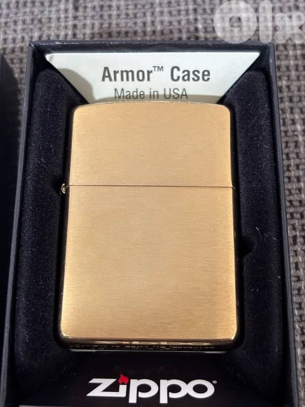 Zippo Brushed Brass Lighter 1