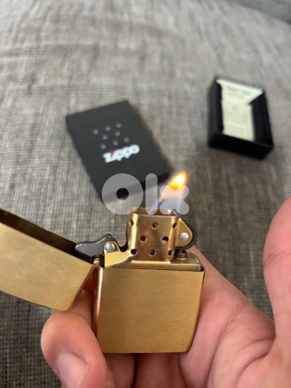 Zippo Brushed Brass Lighter 3