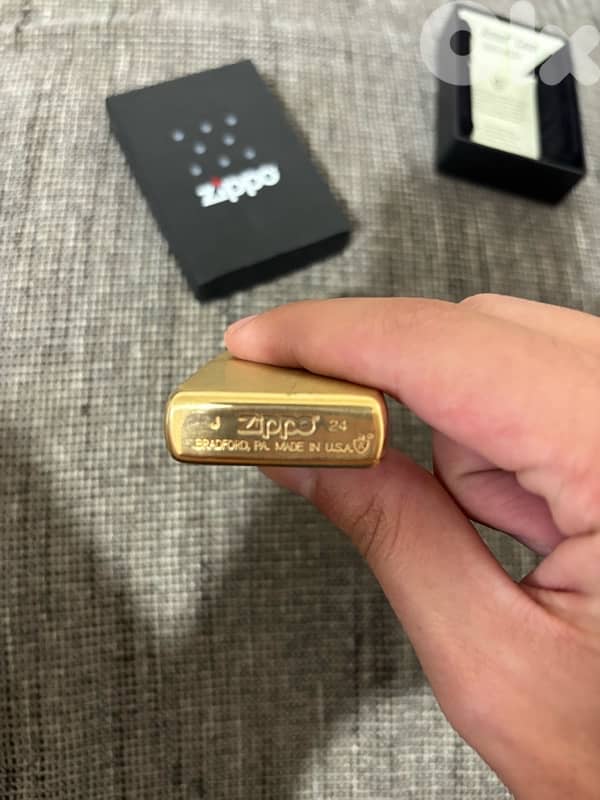 Zippo Brushed Brass Lighter 4