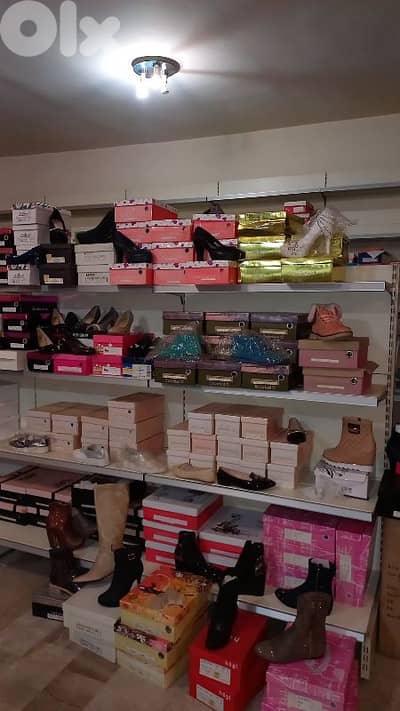 شوزات للبيع