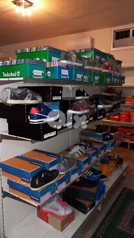 شوزات للبيع 1