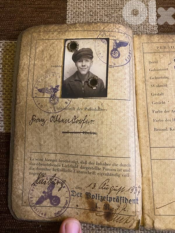 باسبور نازي الماني خدم في الحرب العالمية الثانية Nazi passport 1