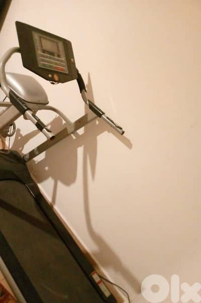 مكنة مشي مع مكنة خصر