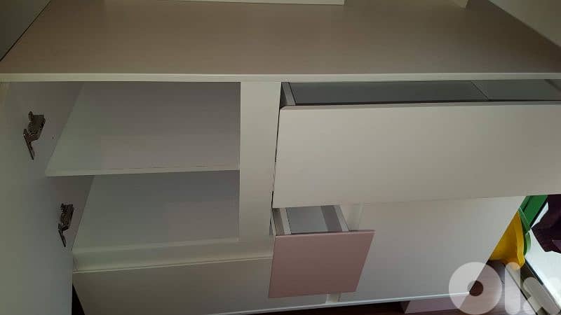 Closet,  dresser table and shelf 4