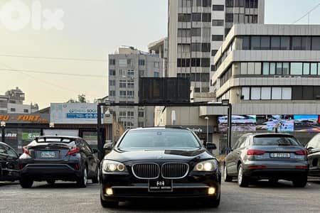 BMW 750 Very Clean!!