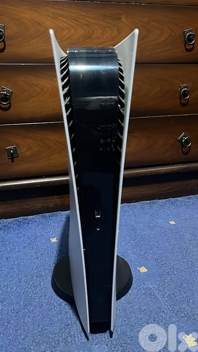 PS5 digital with 2 controllers