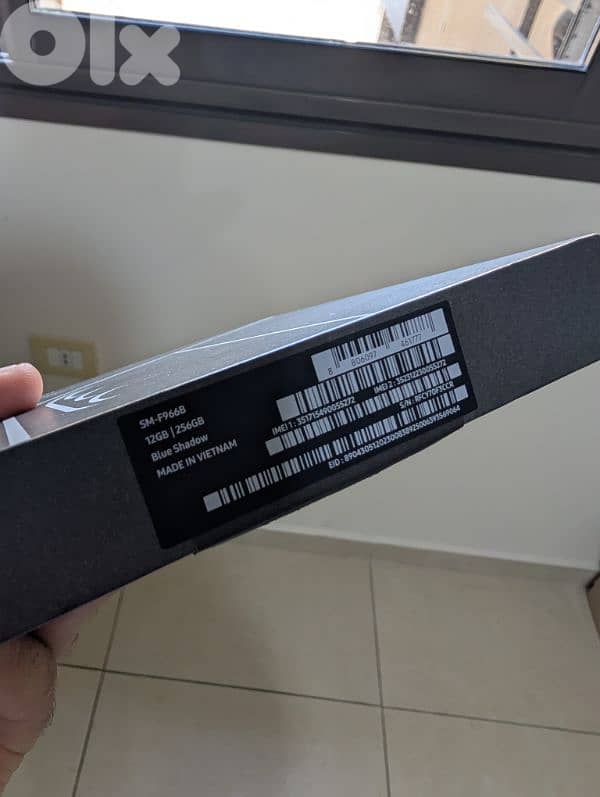 Sumsung Galaxy Z Fold 7 - Blue - 12 Ram- 256 GB 1