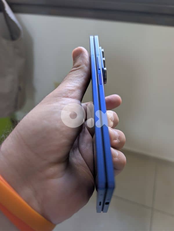 Sumsung Galaxy Z Fold 7 - Blue - 12 Ram- 256 GB 3